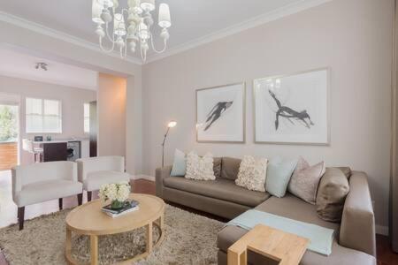Modern Apartment In Rosebank Johannesburg Exteriér fotografie